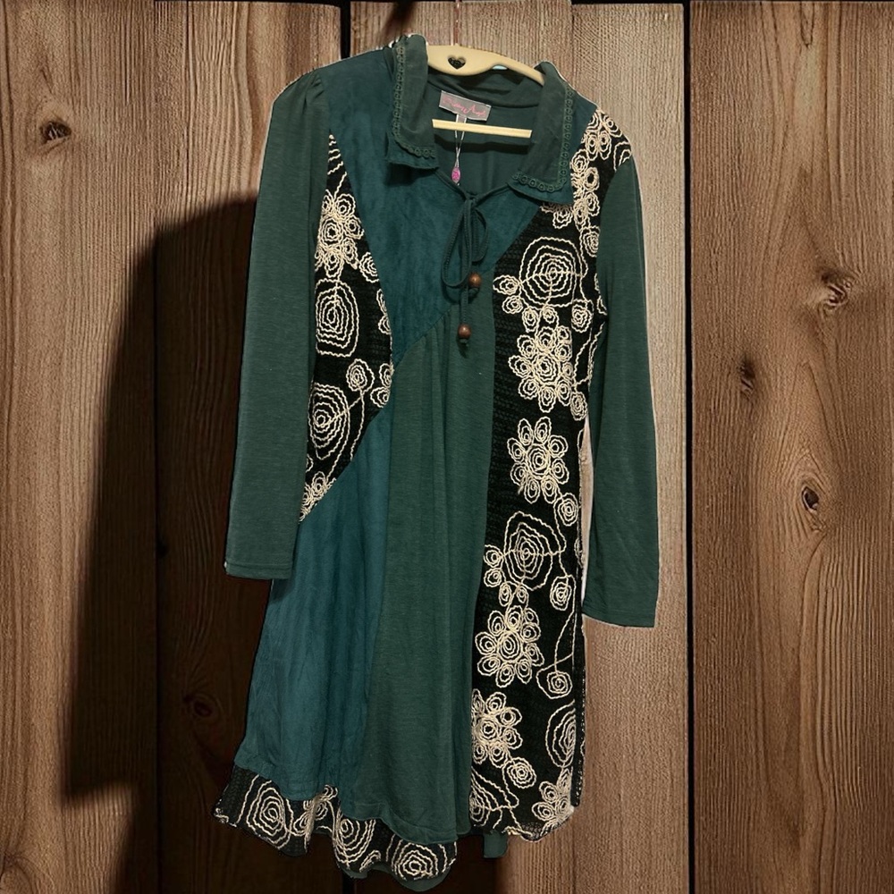Stylish Emerald and black Long Sleeve Dress
